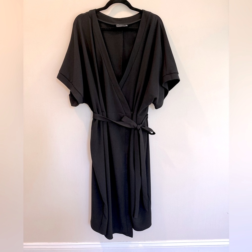 ASOS DESIGN Curve wrap midi dress in black - 20